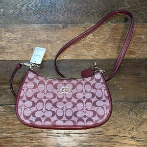 Coach Teri Shoulder Bag Signature Chambray Burgundy